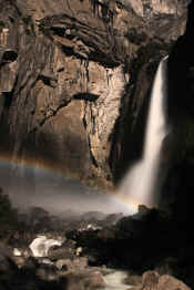 Moonbow1-500.jpg (348446 bytes)